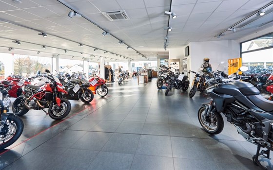 Gebrauchtmotorrad Ducati XDiavel Black Star - Bild 10