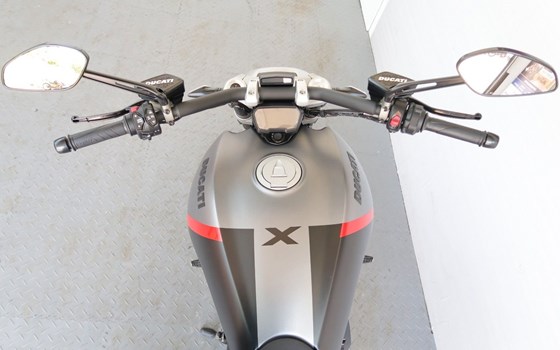 Gebrauchtmotorrad Ducati XDiavel Black Star - Bild 3
