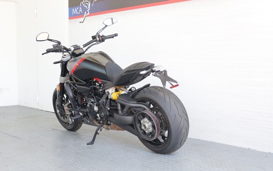 Gebrauchtmotorrad Ducati XDiavel Black Star - Bild 7