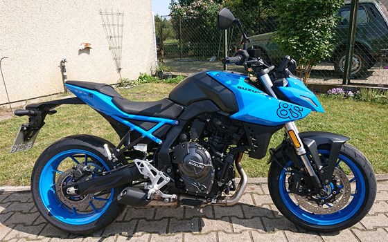 Gebrauchtmotorrad Suzuki GSX-8S - Bild 1