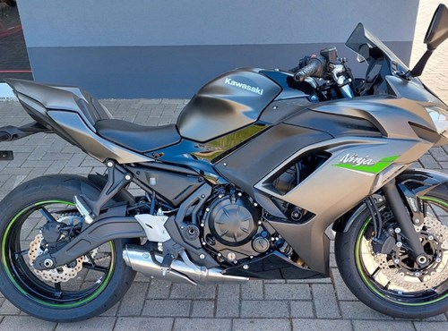 GEBRAUCHTE Kawasaki Ninja 650