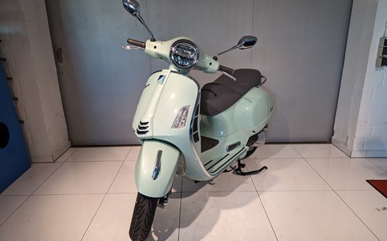 Neufahrzeug Vespa GTS 300 - Bild 1