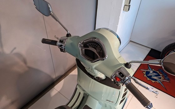 Neufahrzeug Vespa GTS 300 - Bild 10