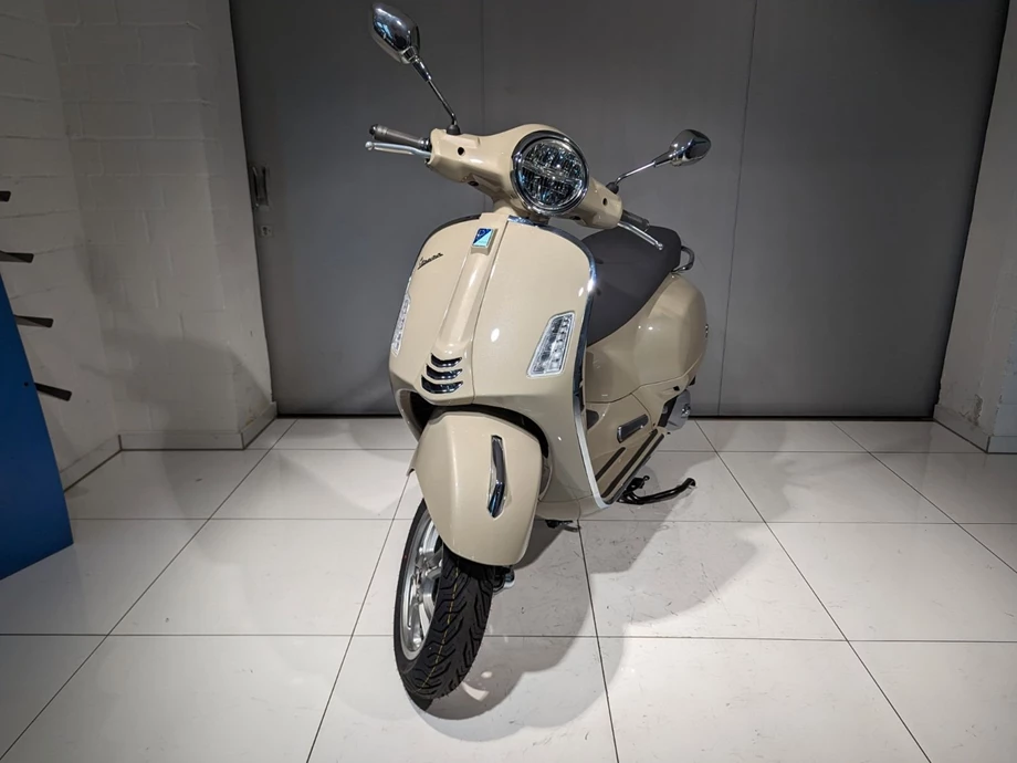 Angebot Vespa GTS 300 Bild 2: Angebot Vespa GTS 300