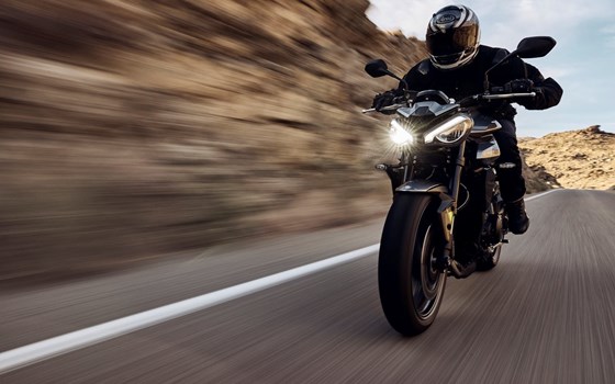 Gebrauchtmotorrad Triumph Street Triple 765 R - Bild 12