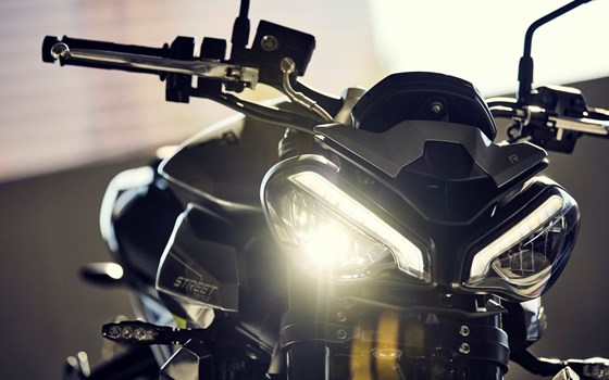 Gebrauchtmotorrad Triumph Street Triple 765 R - Bild 13