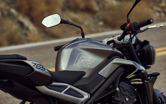 Gebrauchtmotorrad Triumph Street Triple 765 R - Bild 14