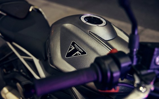 Gebrauchtmotorrad Triumph Street Triple 765 R - Bild 18