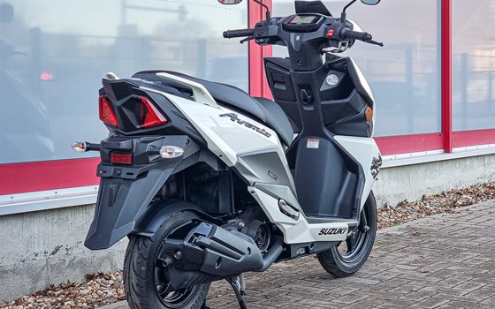 Neufahrzeug Suzuki Avenis 125 - Bild 5