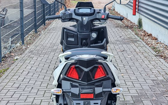 Neufahrzeug Suzuki Avenis 125 - Bild 10