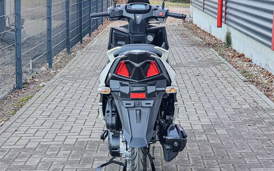 Neufahrzeug Suzuki Avenis 125 - Bild 11