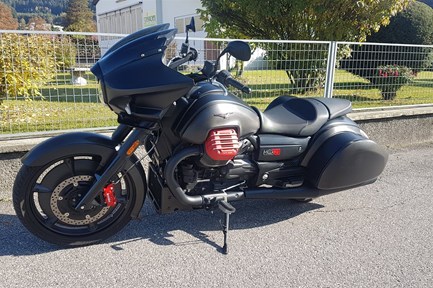 Moto Guzzi MGX-21