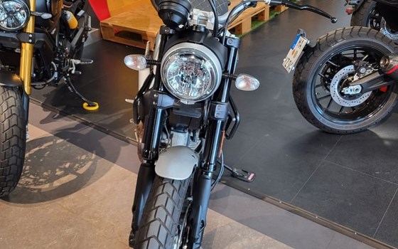 Gebrauchtmotorrad Ducati Scrambler Classic - Bild 4