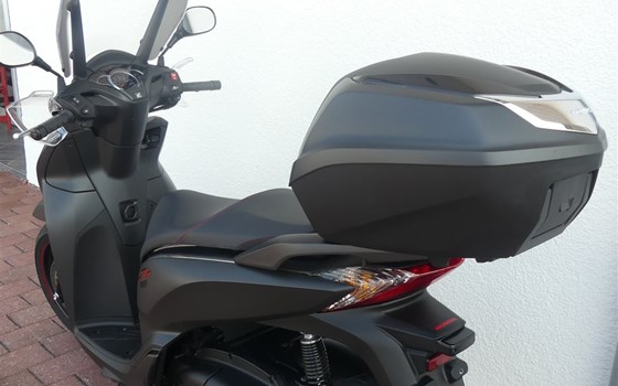 Gebrauchtmotorrad Honda SH300i - Bild 4
