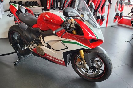 Ducati Panigale V4 Speciale