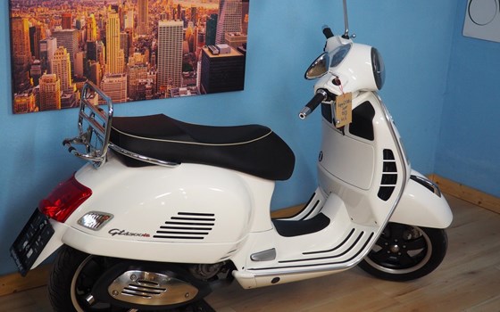 Gebrauchtmotorrad Vespa GTS 300 i.e. Super - Bild 15 Gebrauchtmotorrad Vespa GTS 300 i.e. Super - Bild 15