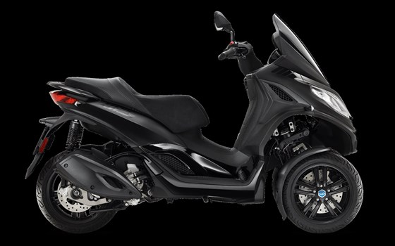 Neufahrzeug Piaggio MP3 300 - Bild 1 Neufahrzeug Piaggio MP3 300 - Bild 1