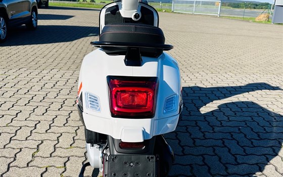Neufahrzeug Vespa GTS 125 Super Sport - Bild 3