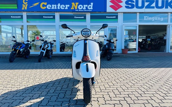Neufahrzeug Vespa GTS 125 Super Sport - Bild 8
