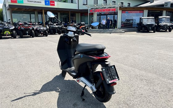 Neufahrzeug Piaggio 1 - Bild 4 Neufahrzeug Piaggio 1 - Bild 4