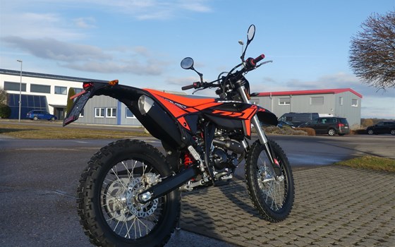 Neufahrzeug Beta RR 125 4T LC Enduro - Bild 8