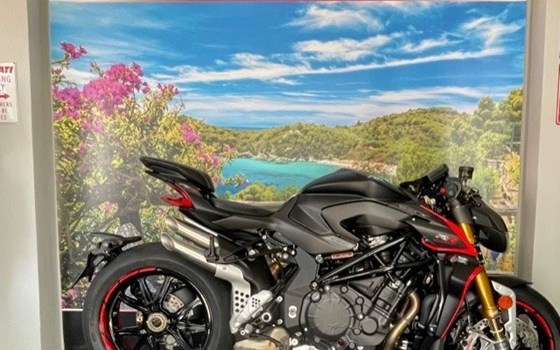 Gebrauchtmotorrad MV Agusta Brutale 1000 RR - Bild 1 Gebrauchtmotorrad MV Agusta Brutale 1000 RR - Bild 1