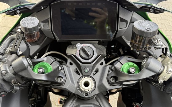 Neufahrzeug Kawasaki Ninja H2 SX - Bild 6