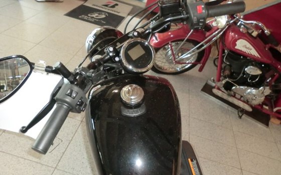 Gebrauchtmotorrad Yamaha XV 950 R - Bild 8