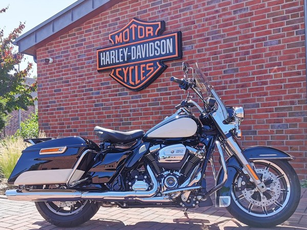 Neumotorrad Harley-Davidson Road King Police FLHP