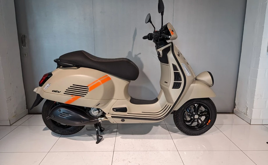 Angebot Vespa GTV 300 Special Edition Sei Giorni Euro4 Bild 3: Angebot Vespa GTV 300 Special Edition Sei Giorni Euro4