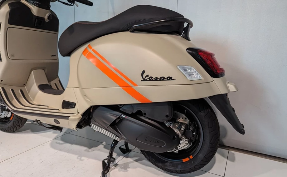 Angebot Vespa GTV 300 Special Edition Sei Giorni Euro4 Bild 7: Angebot Vespa GTV 300 Special Edition Sei Giorni Euro4