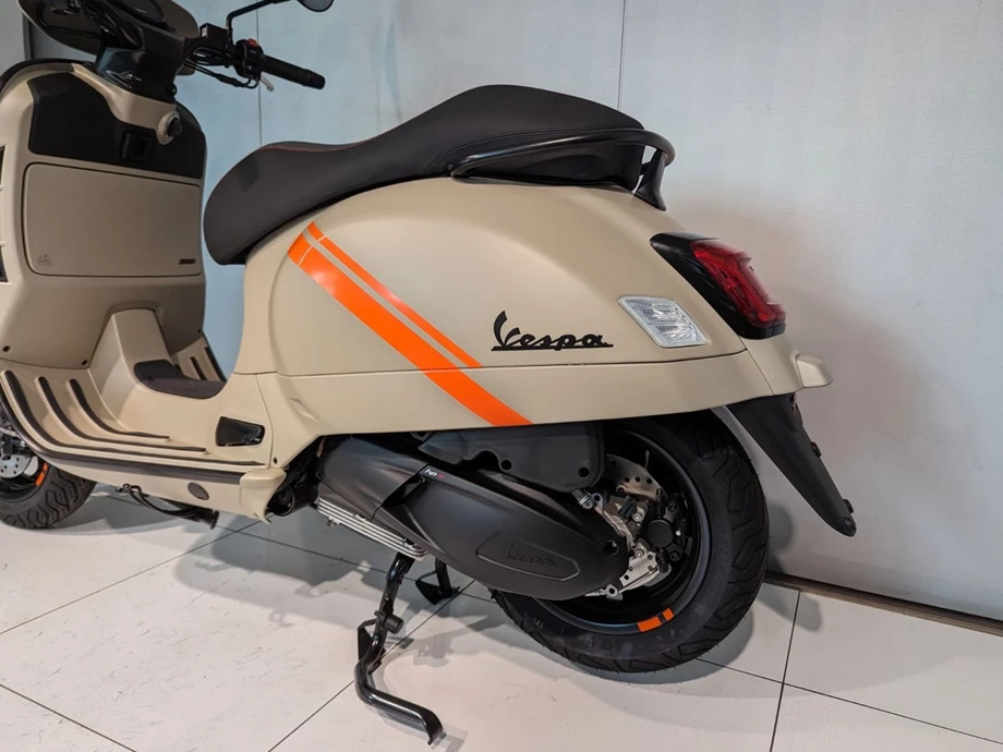 Angebot Vespa GTV 300 Special Edition Sei Giorni Euro4 Bild 7: Angebot Vespa GTV 300 Special Edition Sei Giorni Euro4