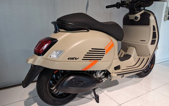 Neufahrzeug Vespa GTV 300 Special Edition Sei Giorni Euro4 - Bild 8