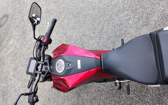 Gebrauchtmotorrad Honda CB300R - Bild 5 Gebrauchtmotorrad Honda CB300R - Bild 5