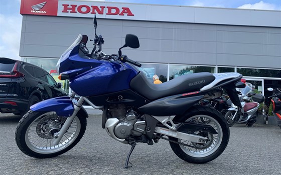 Gebrauchtmotorrad Suzuki XF 650 Freewind - Bild 2