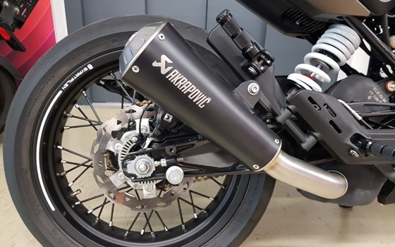 Gebrauchtmotorrad Husqvarna Svartpilen 125 - Bild 5 Gebrauchtmotorrad Husqvarna Svartpilen 125 - Bild 5