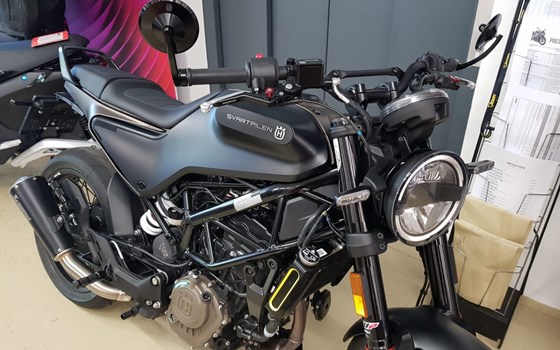 Gebrauchtmotorrad Husqvarna Svartpilen 125 - Bild 3 Gebrauchtmotorrad Husqvarna Svartpilen 125 - Bild 3