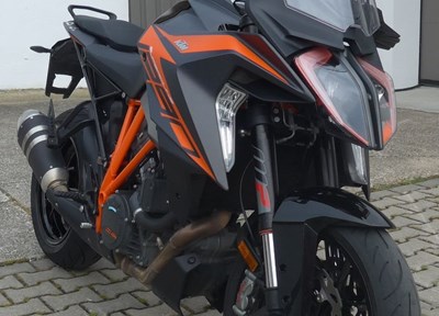 GEBRAUCHTFAHRZEUG KTM 1290 Super Duke GT