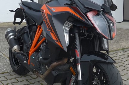 KTM 1290 Super Duke GT