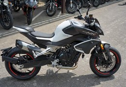 Neumotorrad CFMOTO 800NK Sport