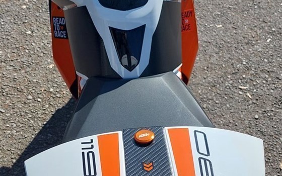 Gebrauchtmotorrad KTM 1190 RC8 R - Bild 2 Gebrauchtmotorrad KTM 1190 RC8 R - Bild 2