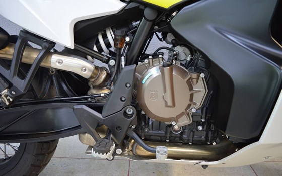 Gebrauchtmotorrad Husqvarna Norden 901 - Bild 3