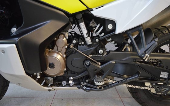 Gebrauchtmotorrad Husqvarna Norden 901 - Bild 8