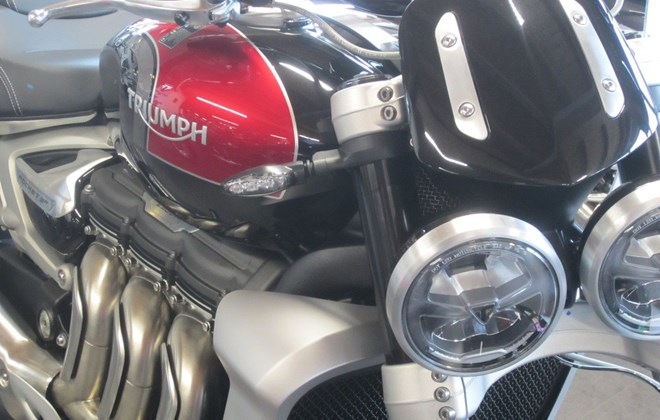 Triumph Rocket 3 R