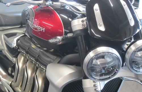 Neumotorrad Triumph Rocket 3 R