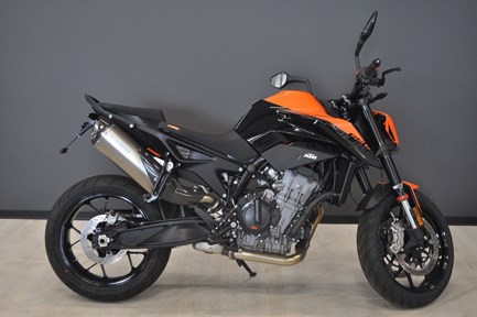 KTM 890 Duke