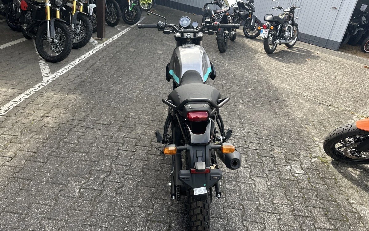 Zum Vergrößern bitte anklicken! Angebot Royal Enfield Scram 411