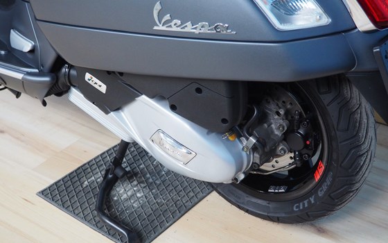 Gebrauchtmotorrad Vespa GTS 125 Supersport iGET - Bild 10 Gebrauchtmotorrad Vespa GTS 125 Supersport iGET - Bild 10