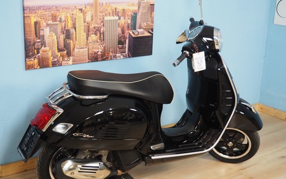 Gebrauchtmotorrad Vespa GTS 125 Super iGET - Bild 16 Gebrauchtmotorrad Vespa GTS 125 Super iGET - Bild 16
