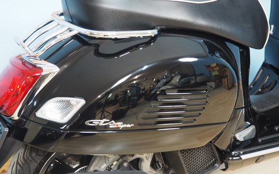 Gebrauchtmotorrad Vespa GTS 125 Super iGET - Bild 19 Gebrauchtmotorrad Vespa GTS 125 Super iGET - Bild 19